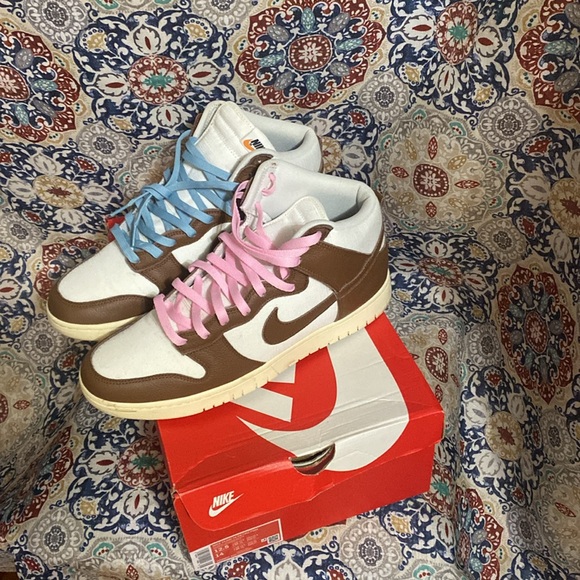 Nike Dunk Hi Retro - Picture 2 of 5